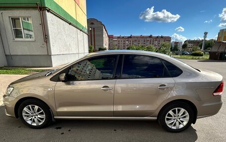 Volkswagen Polo VI (EU Market), 2015 год, 900 000 рублей, 2 фотография