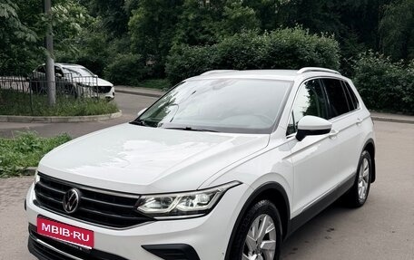 Volkswagen Tiguan II, 2021 год, 3 500 000 рублей, 1 фотография