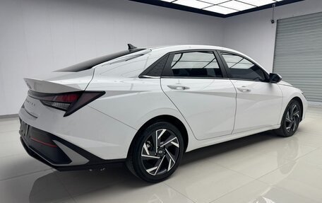 Hyundai Elantra, 2023 год, 1 875 000 рублей, 4 фотография