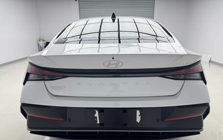 Hyundai Elantra, 2023 год, 1 875 000 рублей, 3 фотография