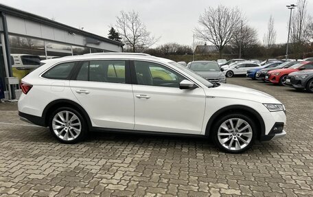 Skoda Octavia IV, 2022 год, 2 300 000 рублей, 5 фотография