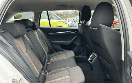 Skoda Octavia IV, 2022 год, 2 300 000 рублей, 16 фотография