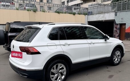 Volkswagen Tiguan II, 2021 год, 3 500 000 рублей, 3 фотография