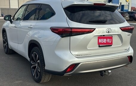 Toyota Highlander, 2023 год, 5 300 000 рублей, 5 фотография