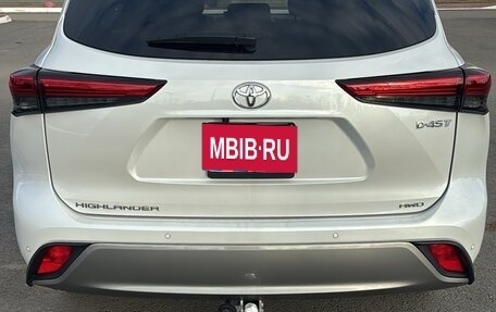 Toyota Highlander, 2023 год, 5 300 000 рублей, 3 фотография