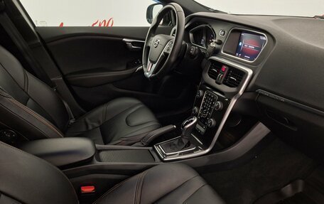 Volvo V40 Cross Country I, 2019 год, 2 100 000 рублей, 12 фотография