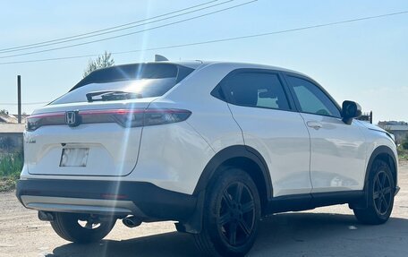 Honda Vezel, 2023 год, 1 850 000 рублей, 5 фотография