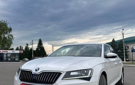 Skoda Superb III рестайлинг, 2016 год, 1 888 888 рублей, 1 фотография