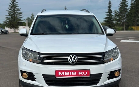 Volkswagen Tiguan I, 2011 год, 830 000 рублей, 1 фотография