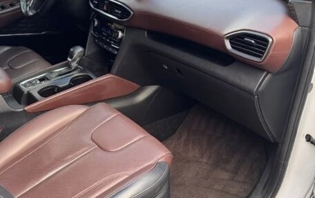 Hyundai Santa Fe III рестайлинг, 2018 год, 2 450 000 рублей, 9 фотография