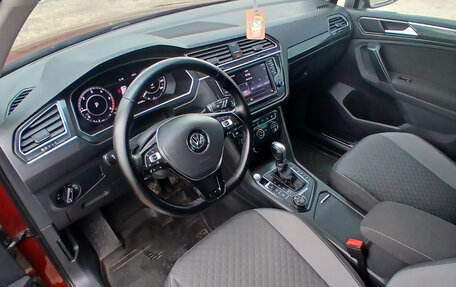 Volkswagen Tiguan II, 2017 год, 2 470 000 рублей, 11 фотография