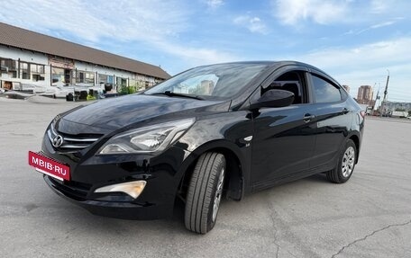 Hyundai Solaris II рестайлинг, 2016 год, 900 000 рублей, 3 фотография