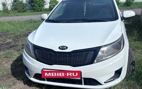 KIA Rio III рестайлинг, 2013 год, 770 000 рублей, 2 фотография