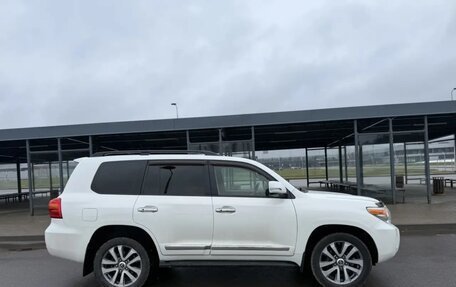 Toyota Land Cruiser 200, 2012 год, 3 600 000 рублей, 6 фотография