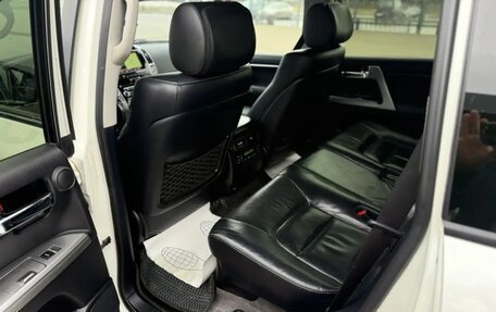 Toyota Land Cruiser 200, 2012 год, 3 600 000 рублей, 10 фотография