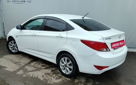 Hyundai Solaris II рестайлинг, 2015 год, 829 000 рублей, 3 фотография