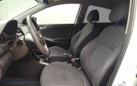 Hyundai Solaris II рестайлинг, 2015 год, 829 000 рублей, 8 фотография