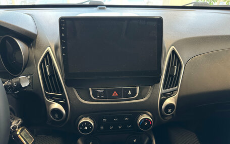 Hyundai ix35 I рестайлинг, 2011 год, 1 250 000 рублей, 12 фотография