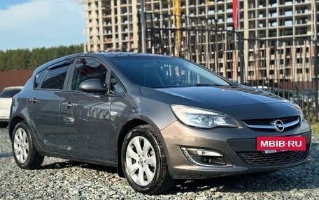 Opel Astra J, 2013 год, 749 000 рублей, 2 фотография