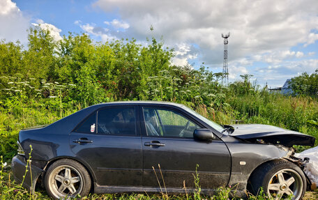 Lexus IS II рестайлинг 2, 1999 год, 450 000 рублей, 4 фотография