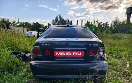 Lexus IS II рестайлинг 2, 1999 год, 450 000 рублей, 8 фотография