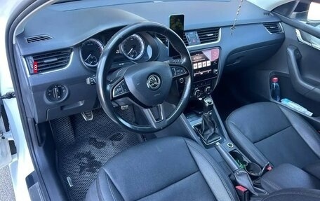 Skoda Octavia, 2017 год, 1 675 000 рублей, 6 фотография