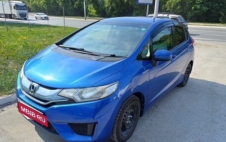 Honda Fit III, 2013 год, 810 000 рублей, 2 фотография