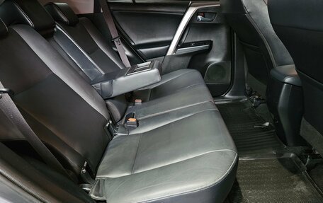 Toyota RAV4, 2016 год, 2 390 000 рублей, 13 фотография