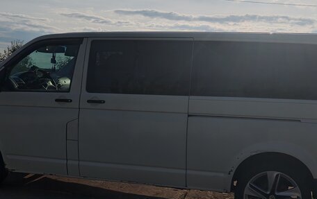 Volkswagen Transporter T5 рестайлинг, 2004 год, 2 000 000 рублей, 7 фотография