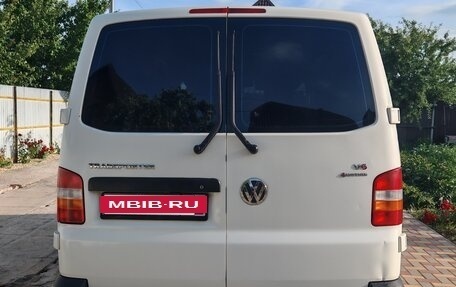 Volkswagen Transporter T5 рестайлинг, 2004 год, 2 000 000 рублей, 6 фотография