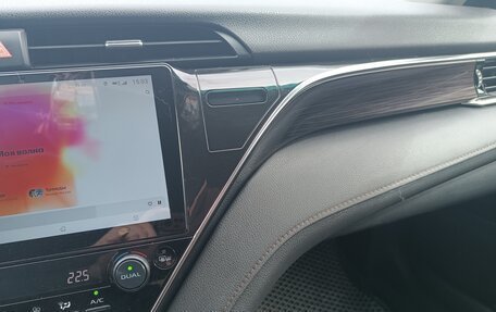 Toyota Camry, 2020 год, 2 500 000 рублей, 17 фотография