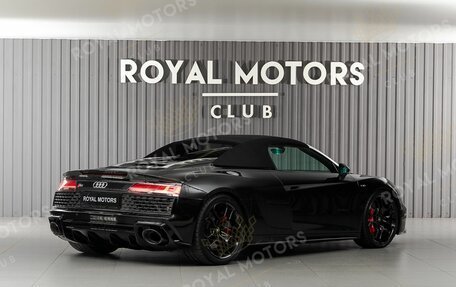 Audi R8, 2019 год, 18 600 000 рублей, 5 фотография