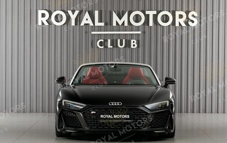 Audi R8, 2019 год, 18 600 000 рублей, 2 фотография