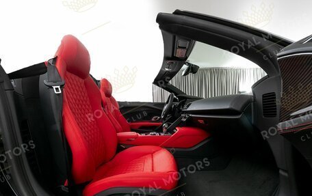 Audi R8, 2019 год, 18 600 000 рублей, 13 фотография