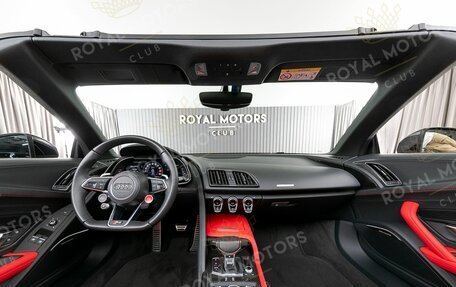 Audi R8, 2019 год, 18 600 000 рублей, 12 фотография