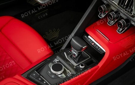 Audi R8, 2019 год, 18 600 000 рублей, 17 фотография