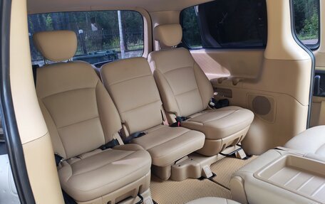 Hyundai Grand Starex Grand Starex I рестайлинг 2, 2008 год, 1 410 000 рублей, 12 фотография