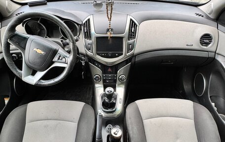 Chevrolet Cruze II, 2014 год, 800 000 рублей, 15 фотография