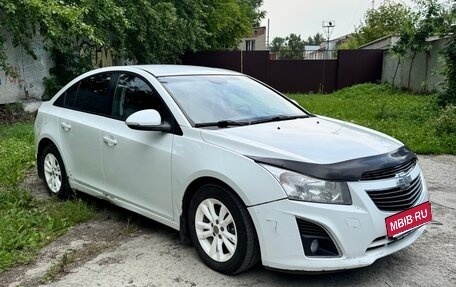 Chevrolet Cruze II, 2014 год, 800 000 рублей, 3 фотография