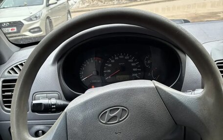Hyundai Accent II, 2006 год, 260 000 рублей, 3 фотография