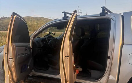 Toyota Hilux VII, 2013 год, 3 450 000 рублей, 21 фотография