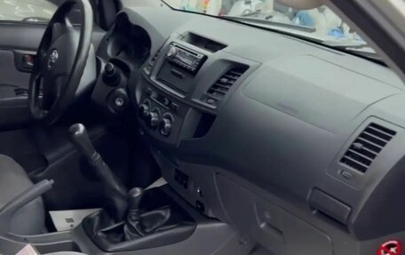 Toyota Hilux VII, 2013 год, 3 450 000 рублей, 15 фотография