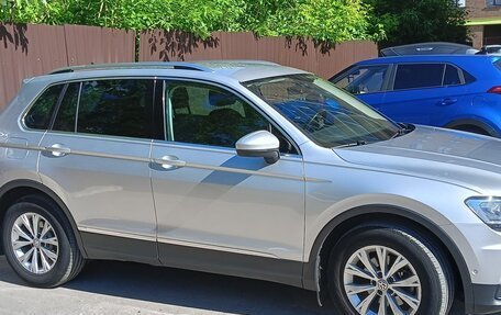 Volkswagen Tiguan II, 2017 год, 1 950 000 рублей, 2 фотография