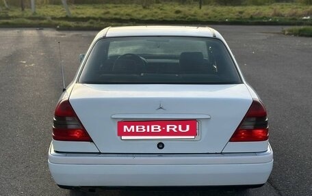 Mercedes-Benz C-Класс, 1994 год, 320 000 рублей, 4 фотография