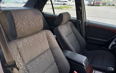 Mercedes-Benz C-Класс, 1994 год, 320 000 рублей, 10 фотография
