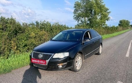 Volkswagen Passat B6, 2006 год, 650 000 рублей, 2 фотография