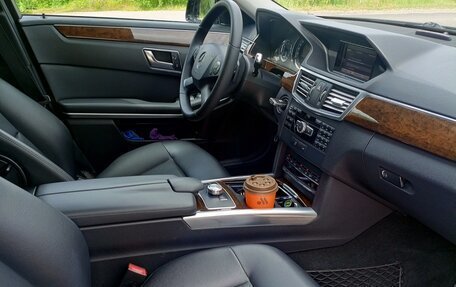 Mercedes-Benz E-Класс, 2012 год, 2 000 000 рублей, 10 фотография