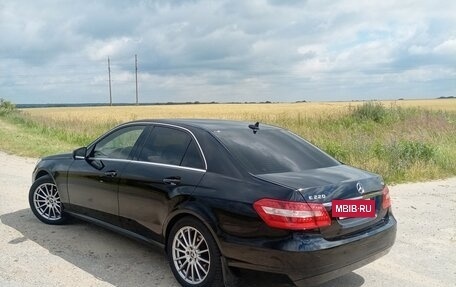 Mercedes-Benz E-Класс, 2012 год, 2 000 000 рублей, 3 фотография