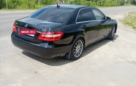 Mercedes-Benz E-Класс, 2012 год, 2 000 000 рублей, 4 фотография