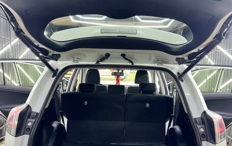 Toyota RAV4, 2015 год, 2 800 000 рублей, 7 фотография
